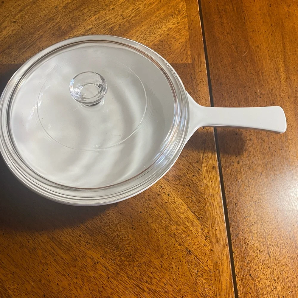 Corningware Cornflower 6.5”Skillet w/ Pyrex Lid